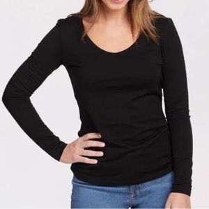 Woolx 1XL Black Long Sleeve Layla V-Neck Top